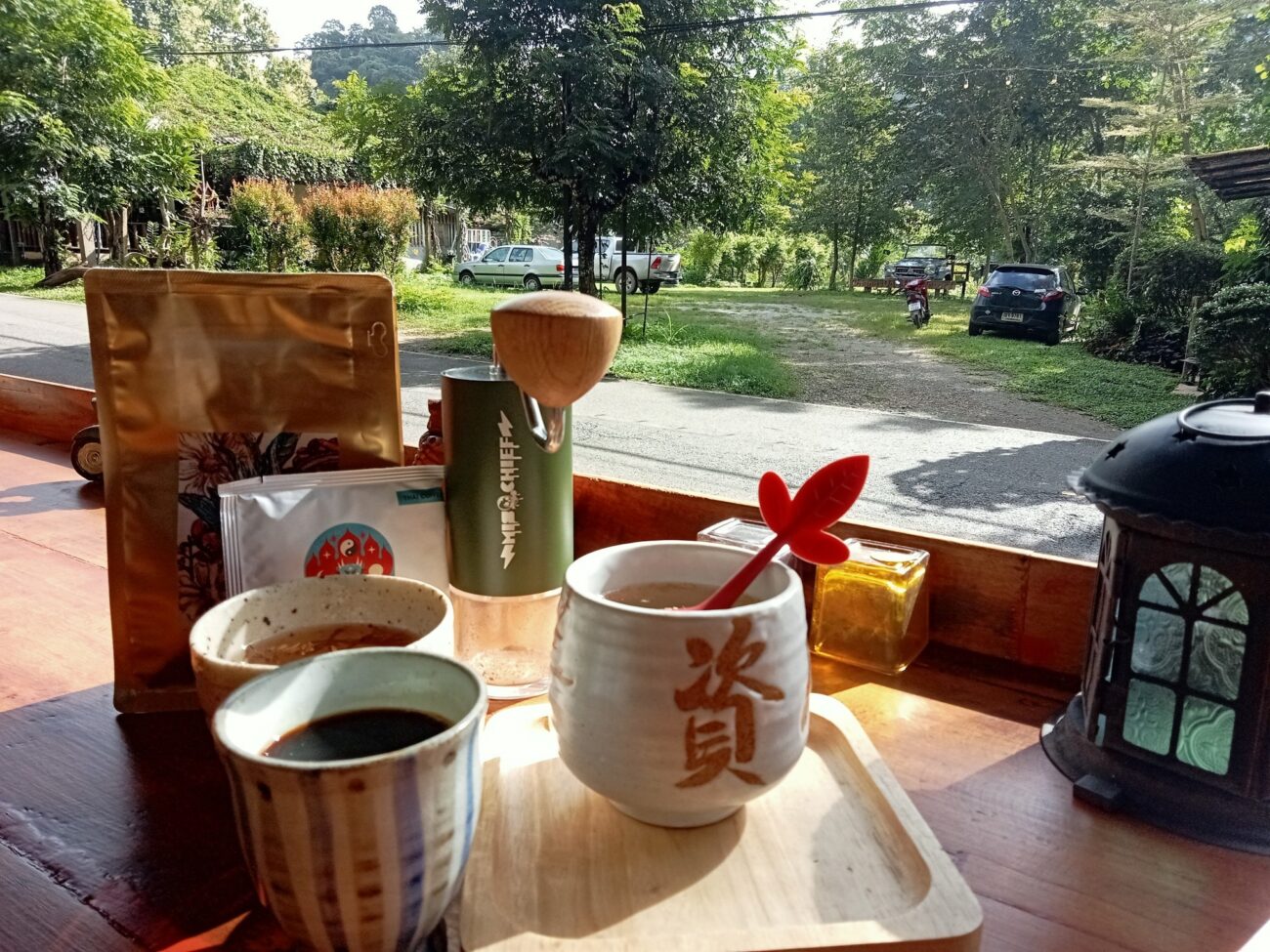 Hut Cafe'