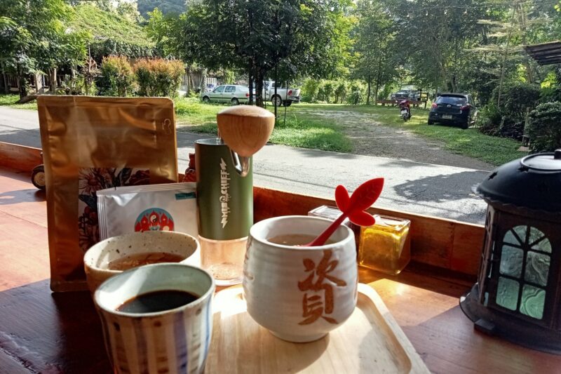 Hut Cafe'