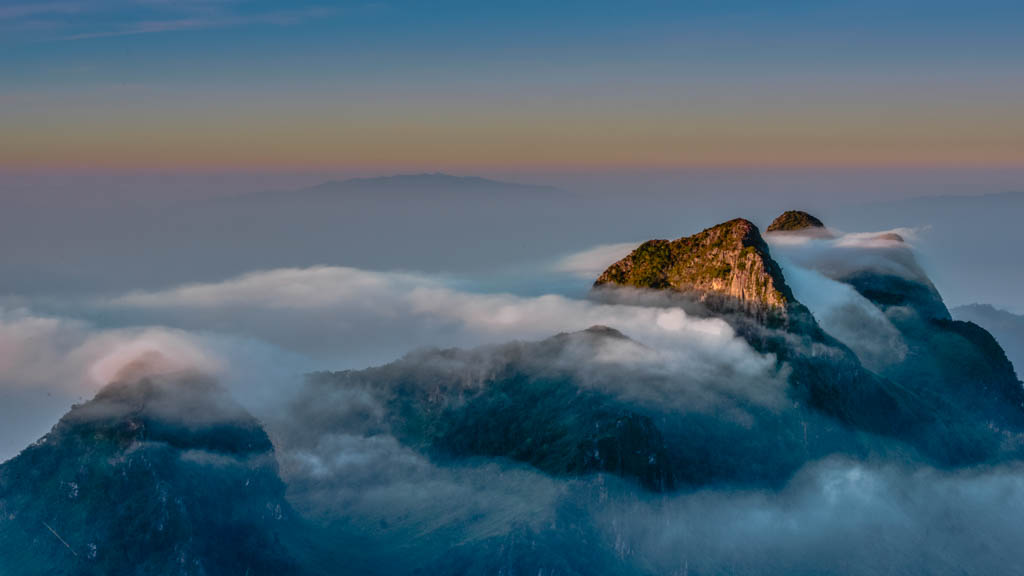 Sunrise view of Doi Luang Chiang Dao covered by sea of mist in Chiang Mai, Northern Thailand